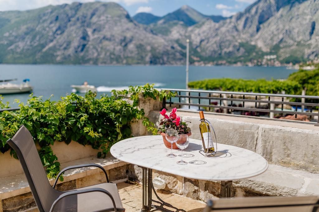 Villa Luxury Stone On The Sea With Private Pool And View Kotor Exterior foto